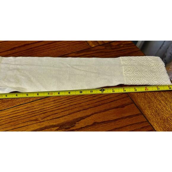 Aventura Lightweight Knit Top Sz M Ivory Cream Crochet Neck & Wrist Detail NEW - Picture 8 of 9